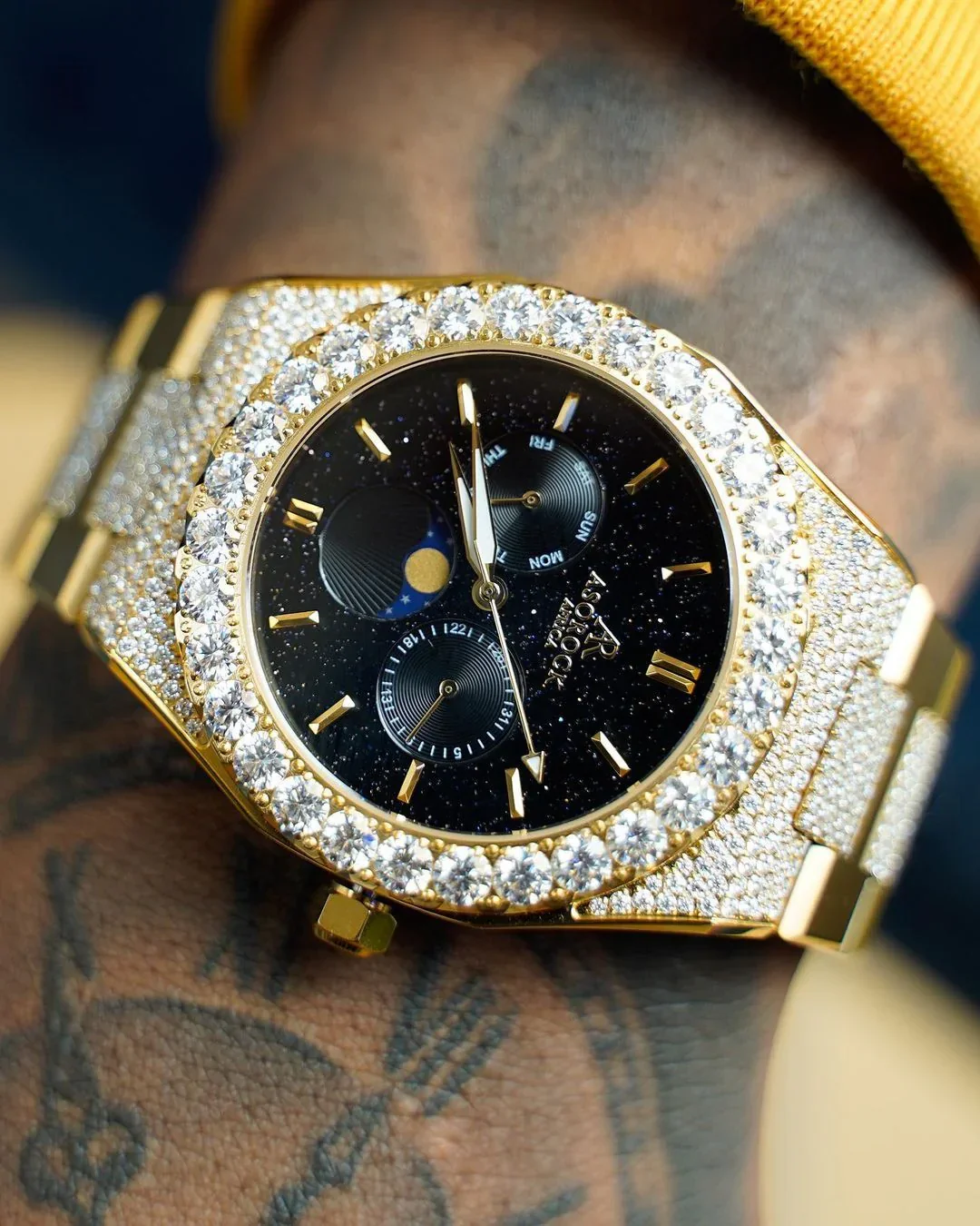 Iced transporter - Big diamond bezel - Half iced strap - Image 9