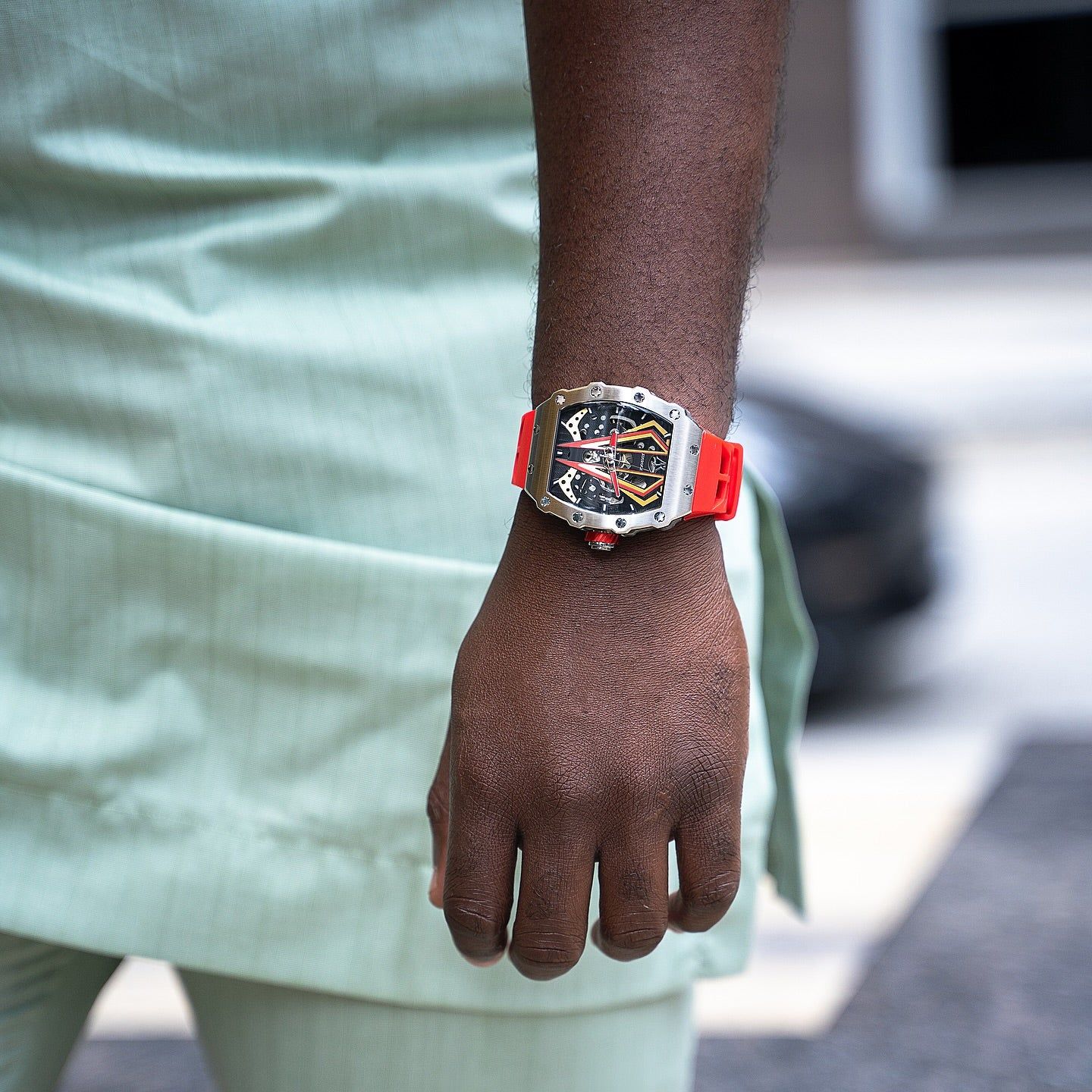 Silver/red Motorsport V2 automatic - Image 3
