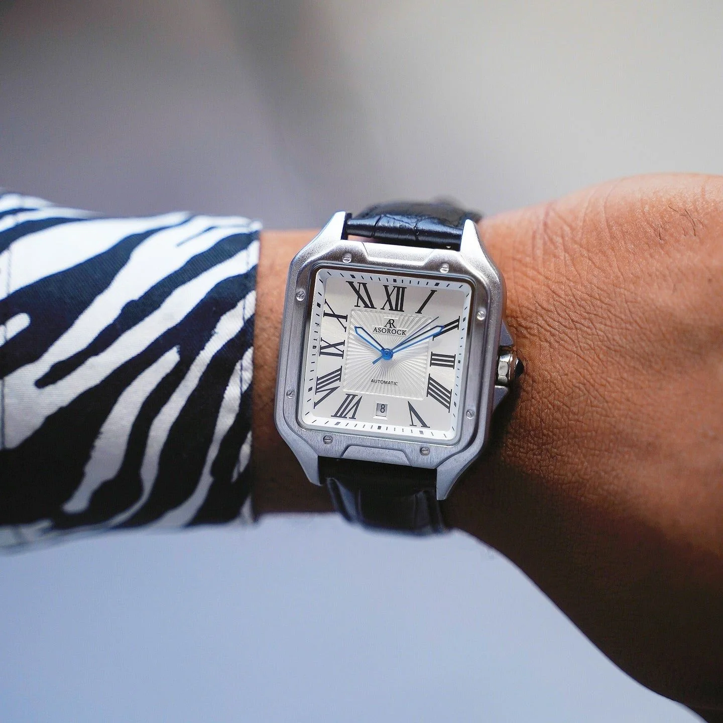 Silver/White Diplomat - Image 3